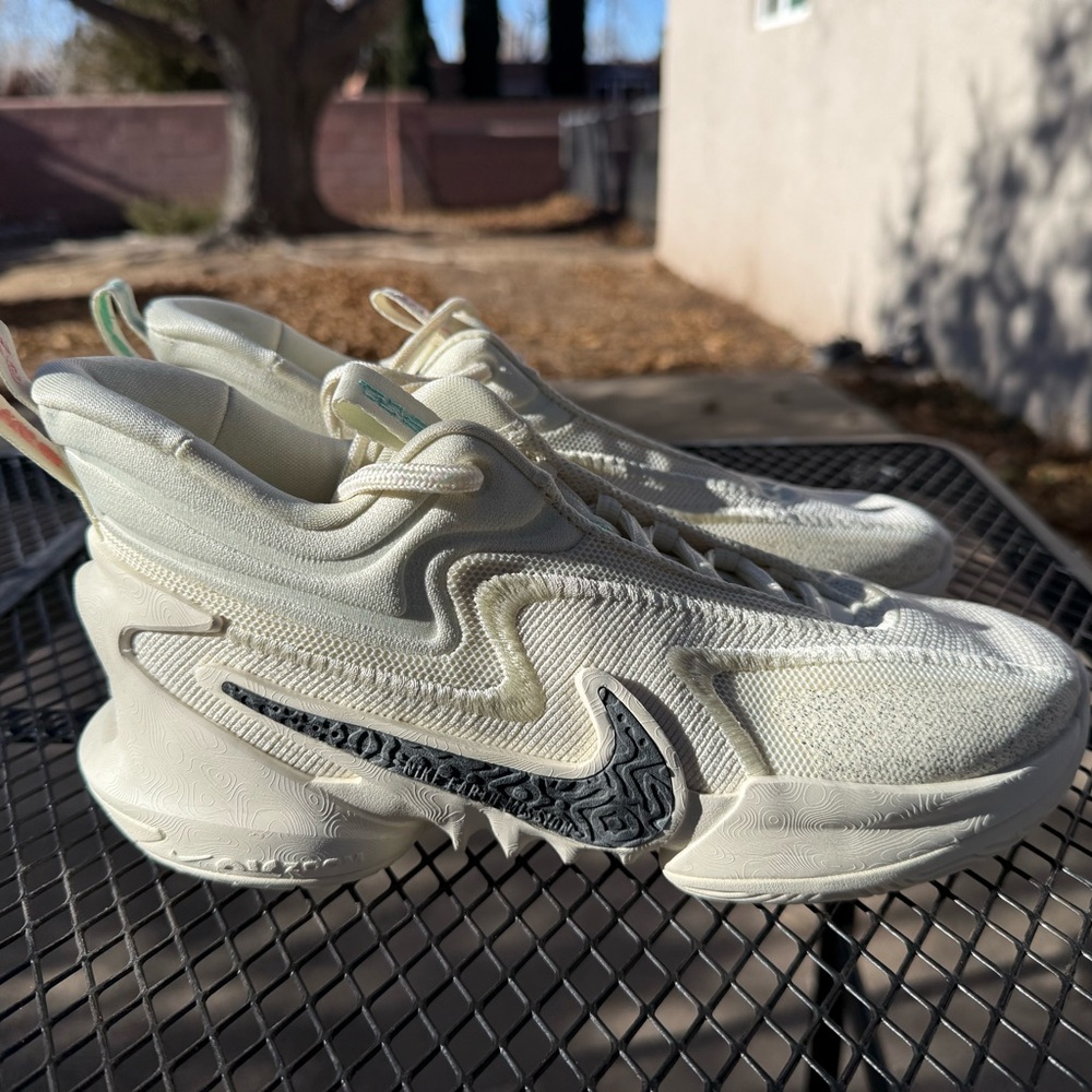 Nike Cosmic Air Zoom - Cream and Black Athletic Sneakers